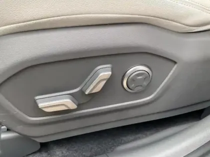 Photo 11 Hyundai Santa Fe  1.6 T-GDI 253ch PHEV Executive HTRAC