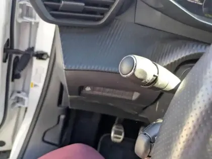 Photo 11 Peugeot 2008  1.2 PureTech 130ch S&S GT