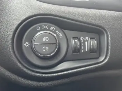 Photo 12 Jeep Renegade  1.5 Turbo T4 130ch MHEV Summit BVR7