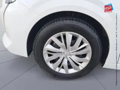 Photo 9 Peugeot 208  Affaire 1.5 BlueHDi 100 Premium