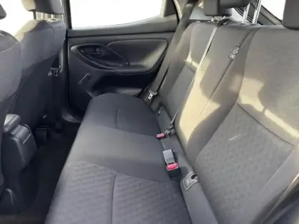 Photo 13 Toyota Yaris  116h France 5p