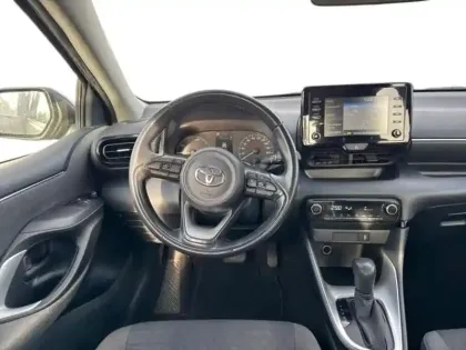 Photo 11 Toyota Yaris  116h France 5p