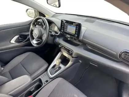 Photo 8 Toyota Yaris  116h France 5p