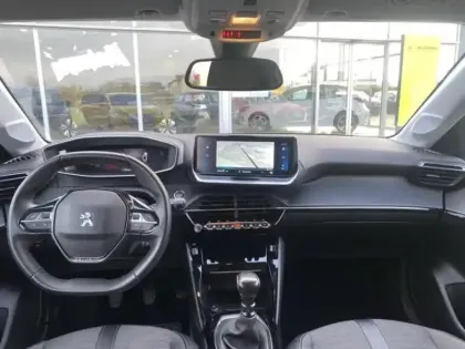 Photo 13 Peugeot 208  1.2 PureTech 100ch S&S Allure Pack