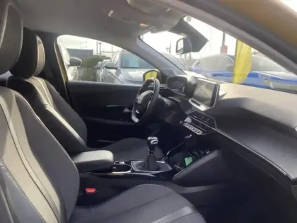 Photo 10 Peugeot 208  1.2 PureTech 100ch S&S Allure Pack