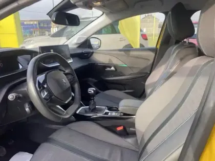 Photo 9 Peugeot 208  1.2 PureTech 100ch S&S Allure Pack