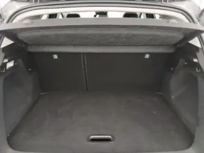 Photo 8 Renault Captur  1.3 TCe 140ch Intens EDC