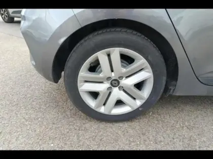 Photo 12 Renault Clio  1.6 E-Tech 145ch full hybrid Evolution - 25