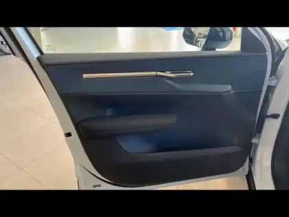 Photo 13 Volvo Ex30  Single Extended Range 272ch Plus