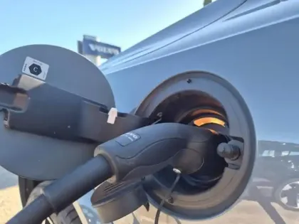 Photo 7 Volvo Xc90  T8 AWD 303 + 87ch R-Design Geartronic