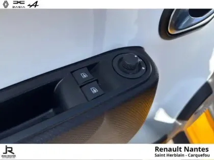 Photo 24 Renault Twingo Gén. III (C07) Ph2 NG Equilibre 5