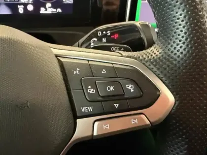 Photo 12 Volkswagen Tiguan  1.5 eTSI 150ch R-Line DSG7