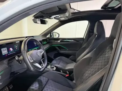 Photo 7 Volkswagen Tiguan  1.5 eTSI 150ch R-Line DSG7