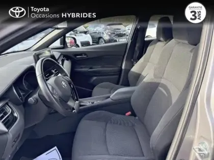 Photo 10 Toyota C-HR  122h Dynamic 2WD E-CVT RC18