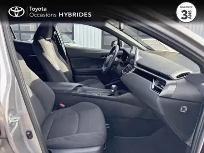 Photo 5 Toyota C-HR  122h Dynamic 2WD E-CVT RC18