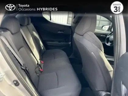 Photo 6 Toyota C-HR  122h Dynamic 2WD E-CVT RC18