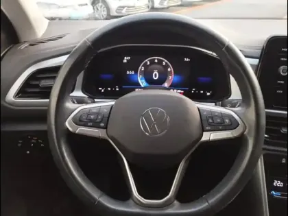 Photo 10 Volkswagen T-roc  1.0 TSI 110ch Life