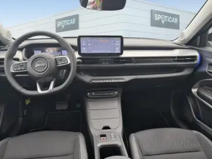 Photo 7 Jeep Avenger  1.2 Turbo T3 100ch MHEV Summit BVR6 eHybrid
