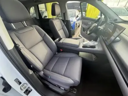 Photo 10 Leapmotor C10  REEV 215ch 28,4 kWh Design MY25