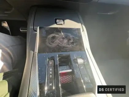 Photo 12 DS DS 4  Hybride 136ch Etoile Automatique