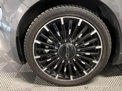 Photo 5 Fiat 500c  e 118ch La Prima