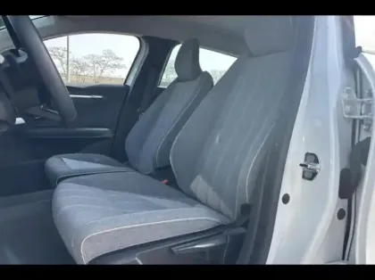 Photo 16 Renault Megane  E-Tech Electric EV40 130ch Equilibre boost charge