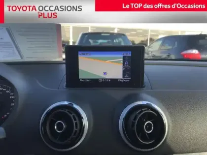 Photo 6 Toyota Aygo  X 116h Graphic