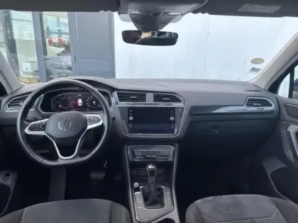 Photo 9 Volkswagen Tiguan  2.0 TDI 150ch Elegance DSG7