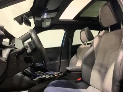 Photo 9 Peugeot 2008  e- 136ch GT