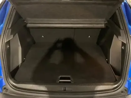 Photo 5 Peugeot 2008  e- 136ch GT