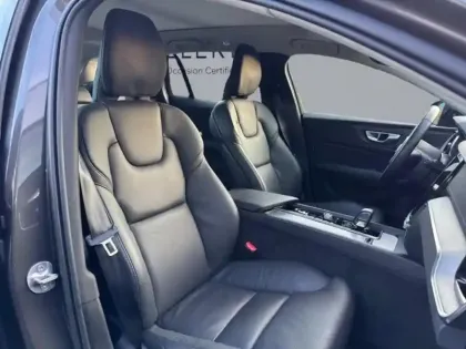 Photo 8 Volvo V60  B4 197ch Ultra Style Dark DCT 7