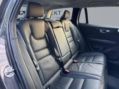 Photo 9 Volvo V60  B4 197ch Ultra Style Dark DCT 7