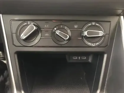 Photo 13 Volkswagen Polo  1.0 TSI 95ch VW Edition DSG7