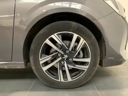 Photo 7 Peugeot 208  1.2 PureTech 100ch S&S Allure