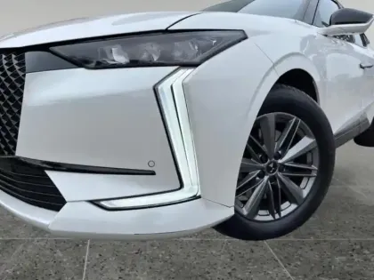 Photo 8 DS DS 4  E-TENSE 225ch Bastille +