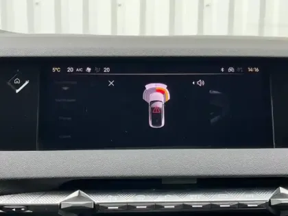 Photo 14 DS DS 4  E-TENSE 225ch Bastille +