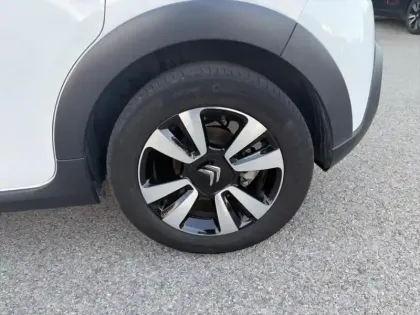 Photo 10 Citroën C3  1.2 PureTech 110ch S&S Shine EAT6