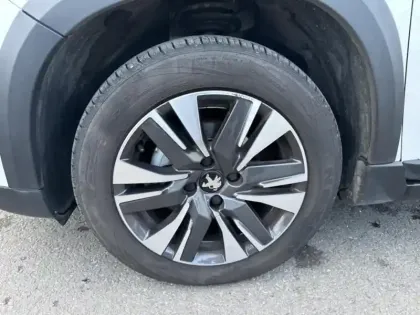 Photo 9 Peugeot 2008  1.5 BlueHDi 100ch S&S Allure