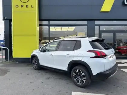 Photo 6 Peugeot 2008  1.5 BlueHDi 100ch S&S Allure