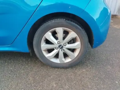 Photo 8 Kia Rio  1.0 T-GDI 100ch Blue Edition