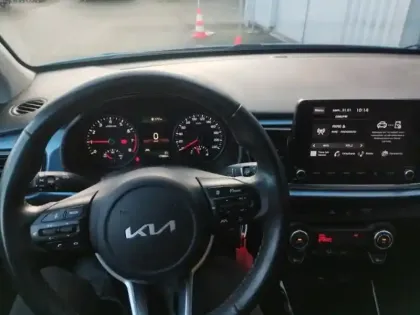 Photo 13 Kia Rio  1.0 T-GDI 100ch Blue Edition