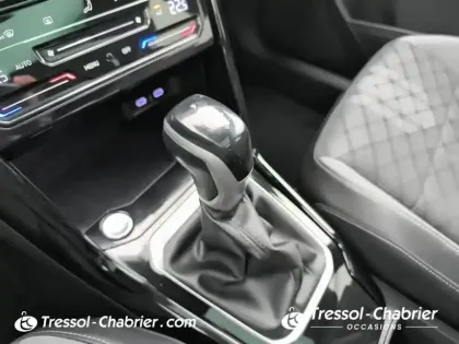 Photo 23 Volkswagen T-roc  1.5 TSI EVO 150 Start/Stop DSG7 R-Line