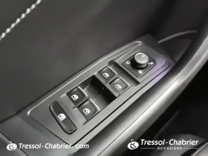 Photo 19 Volkswagen T-roc  1.5 TSI EVO 150 Start/Stop DSG7 R-Line