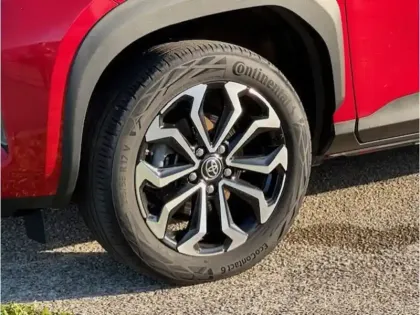 Photo 10 Toyota Yaris Hybride 1.5 HYBRID 116H DESIGN