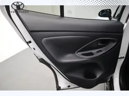 Photo 19 Toyota Yaris Hybride 116h 2WD Trail MY22