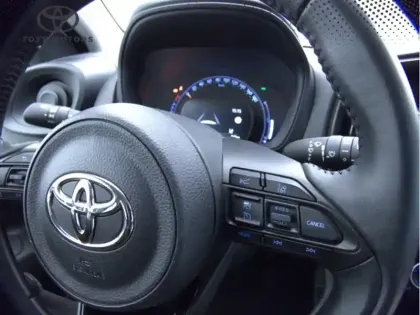 Photo 8 Toyota Aygo 1.0 VVT-i 72 Dynamic CH BVM5 .