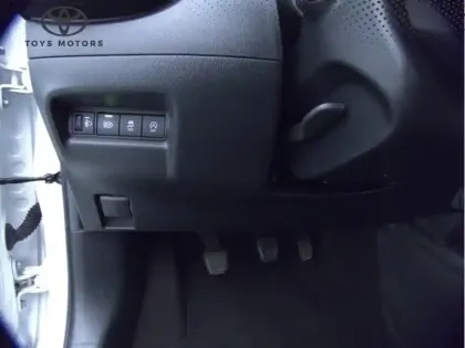 Photo 12 Toyota Aygo 1.0 VVT-i 72 Dynamic CH BVM5 .