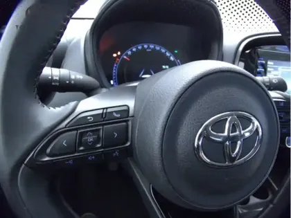 Photo 7 Toyota Aygo 1.0 VVT-i 72 Dynamic CH BVM5 .