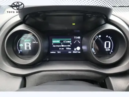 Photo 29 Toyota Yaris Hybride 116h 2WD Design MY22