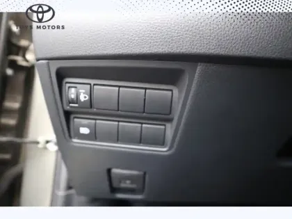 Photo 13 Toyota Yaris Hybride 116h 2WD Design MY22